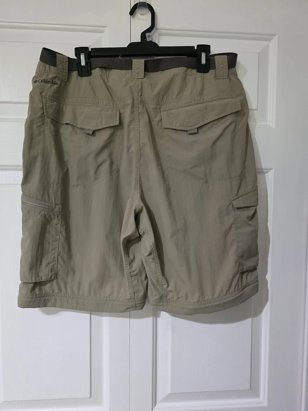 Columbia Omni Shild  Men's Silver Ridge  Hiking Cargo Shorts